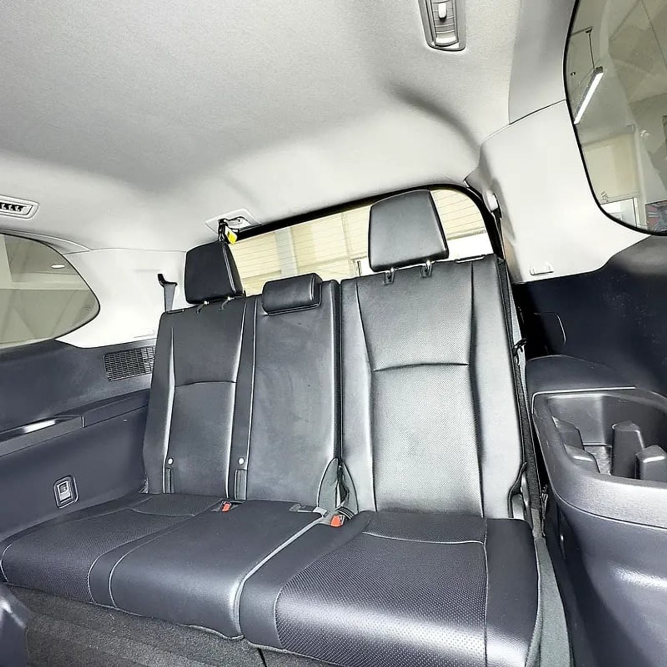 تويوتا جراند هايلاندر XLE