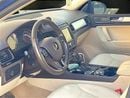 Volkswagen Touareg 1,005 P.M | SEL | GCC Specs | Pristine Condition