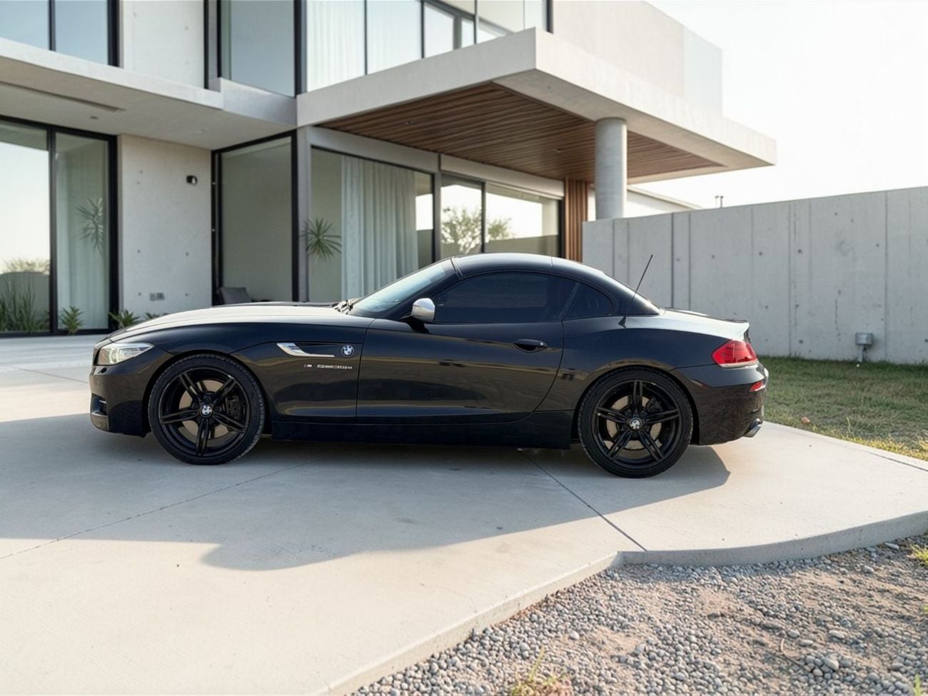 BMW Z4 sDrive 35is 3.0L BMW Z4 SDRIVE35IS | 3.0TC V6 | 2015 | GCC SPECS