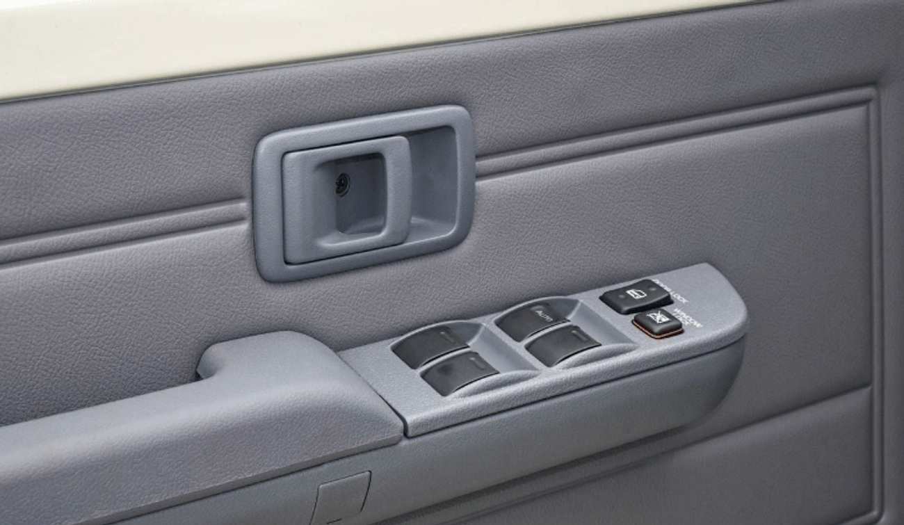 Toyota Land Cruiser Pick Up ECTGEN007 - 2025 Toyota LC79 Double Cab Pick Up - 4.2L Diesel Manual - White