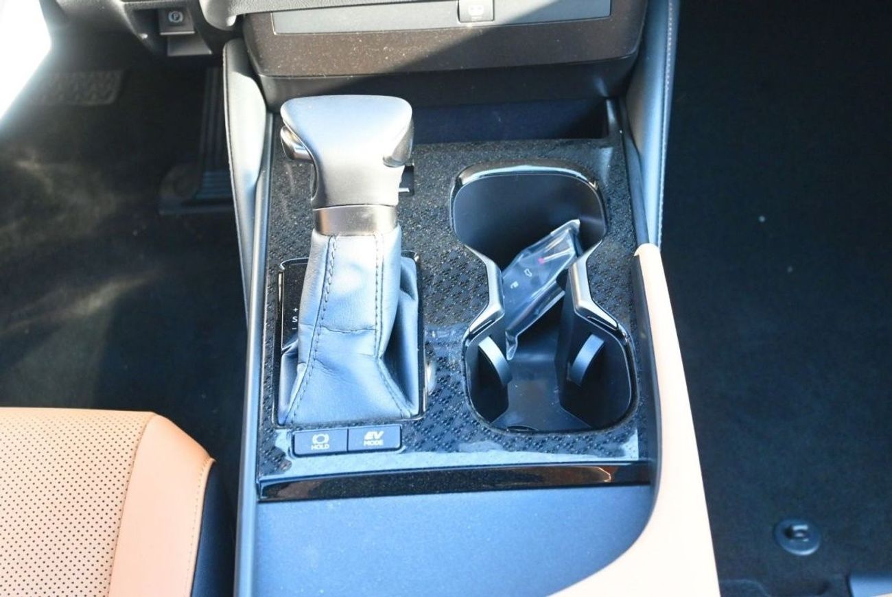 Lexus ES 300 LEXUS ES 300 HYBRID 2.5L MODEL 2024 GCC