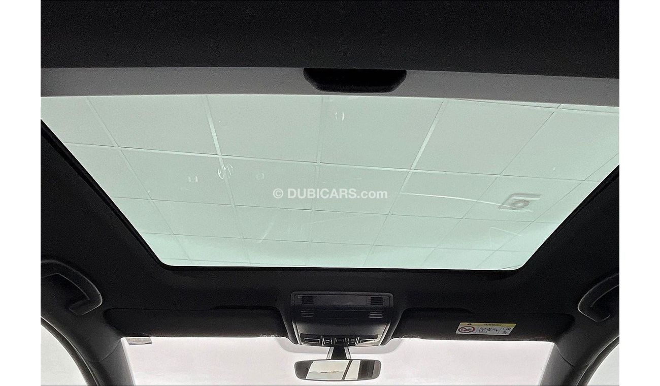 Volkswagen Golf R - Leather w/sunroof