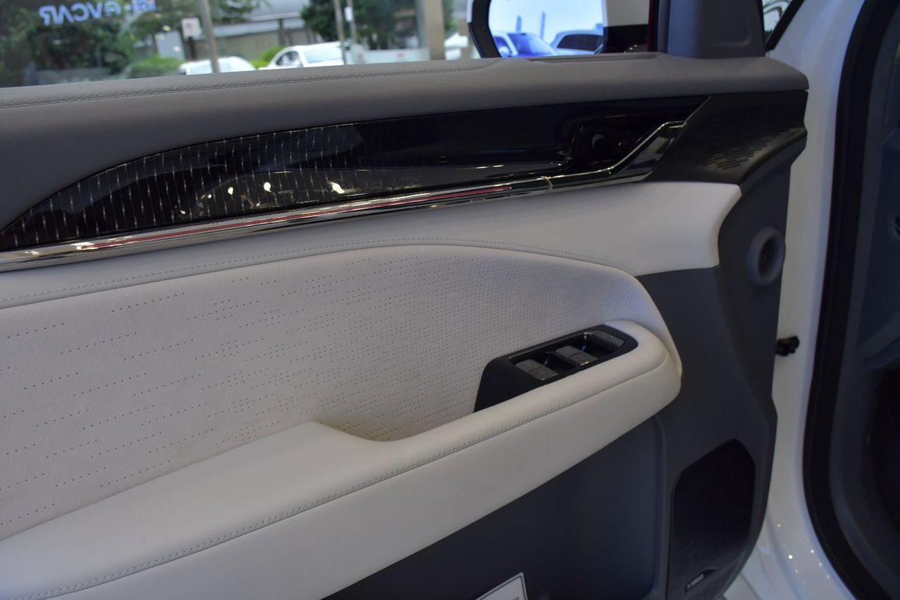 زيكر 009 Glorious Collector's Edition 4WD 108kWh