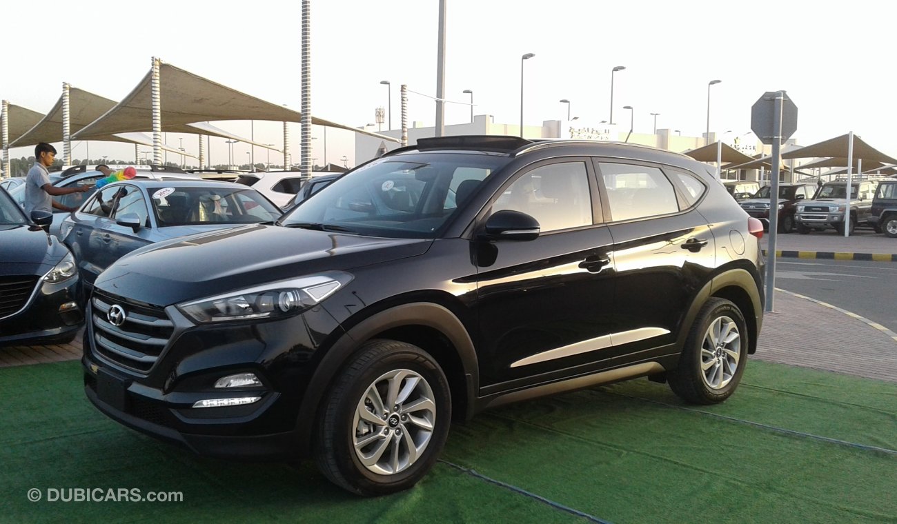 Hyundai Tucson Hyundai Tucson 2016 BLACK GCC Excellent NO PIANT NO ACCIDINT PANORAMA