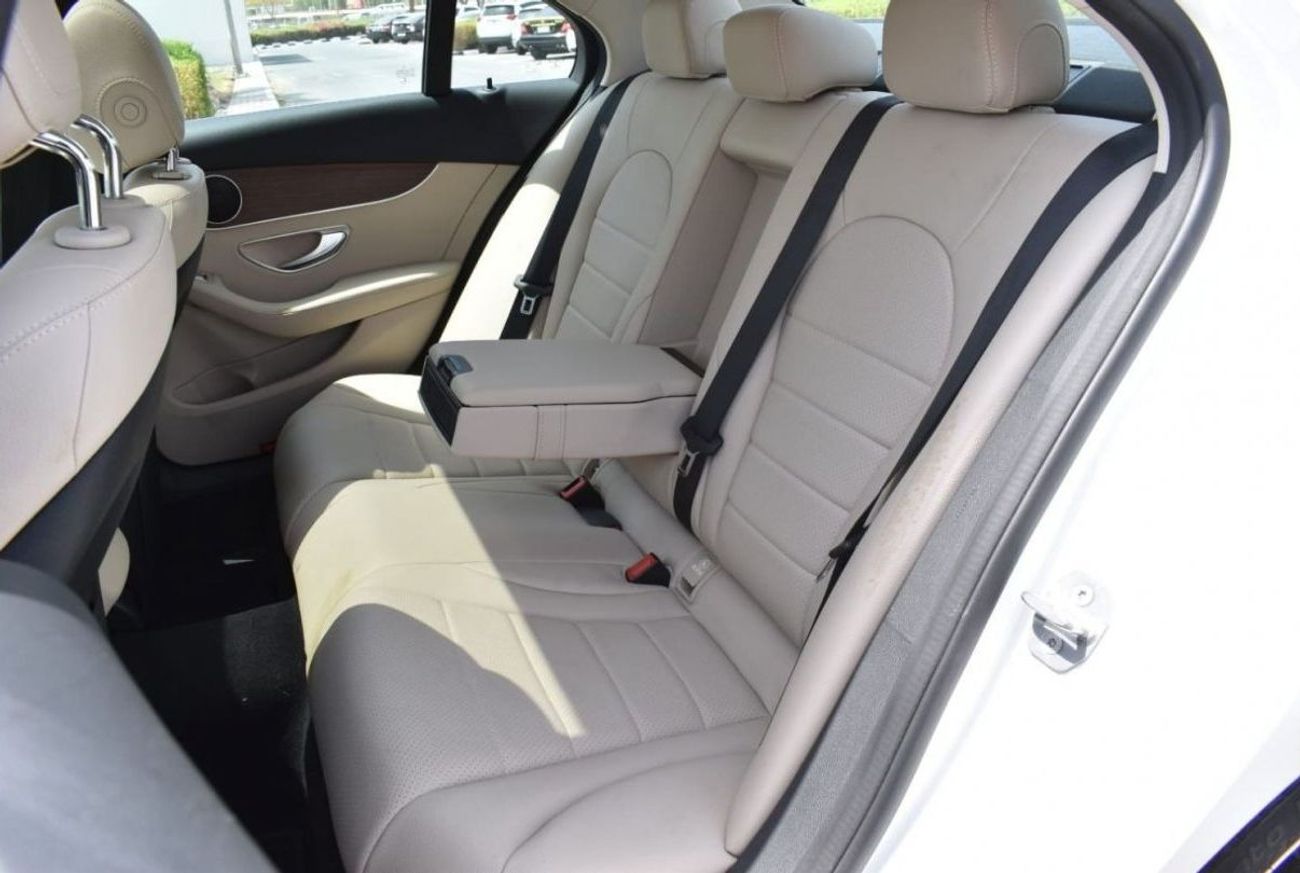 Mercedes-Benz C 300 AMG Pack MERCEDES C300 / 2019 / USA / UNDER WERRANTY