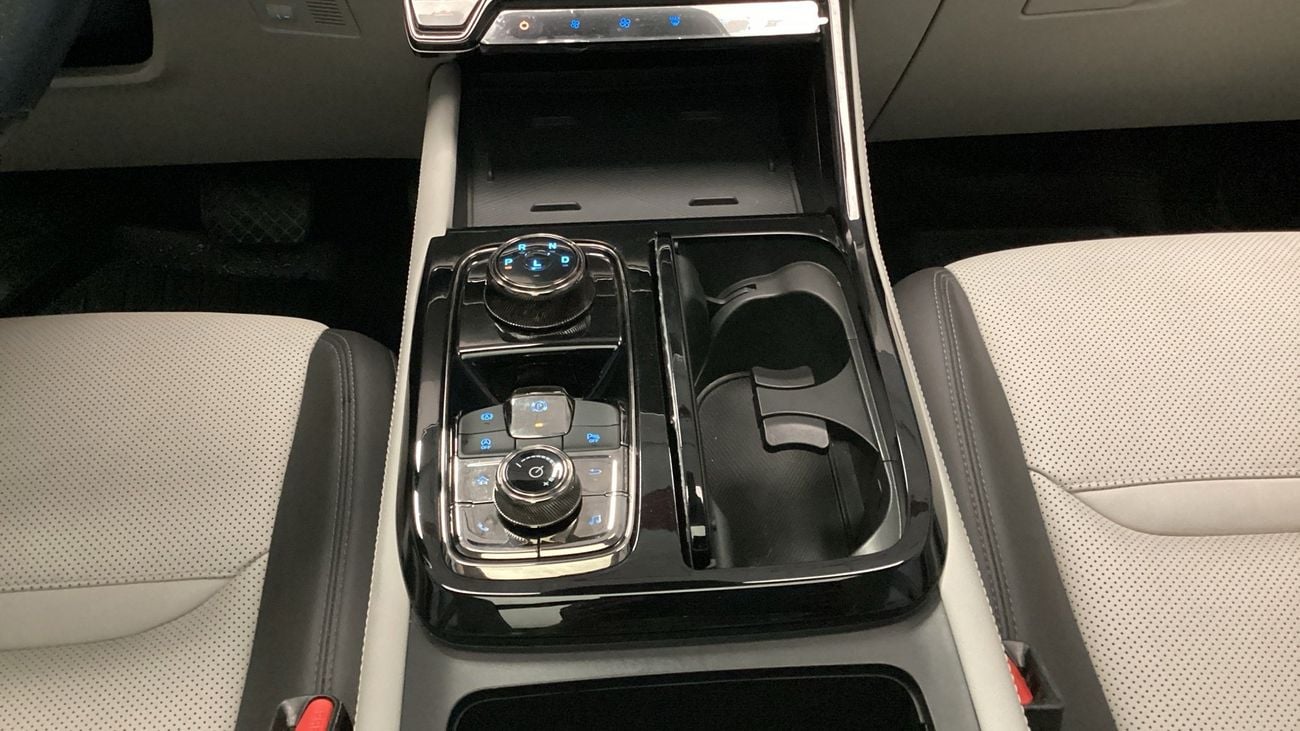 فورد تيريتوري Titanium | شامل الضمان | 0 ﺪﻔﻋﺓ ﺃﻮﻟﻯ