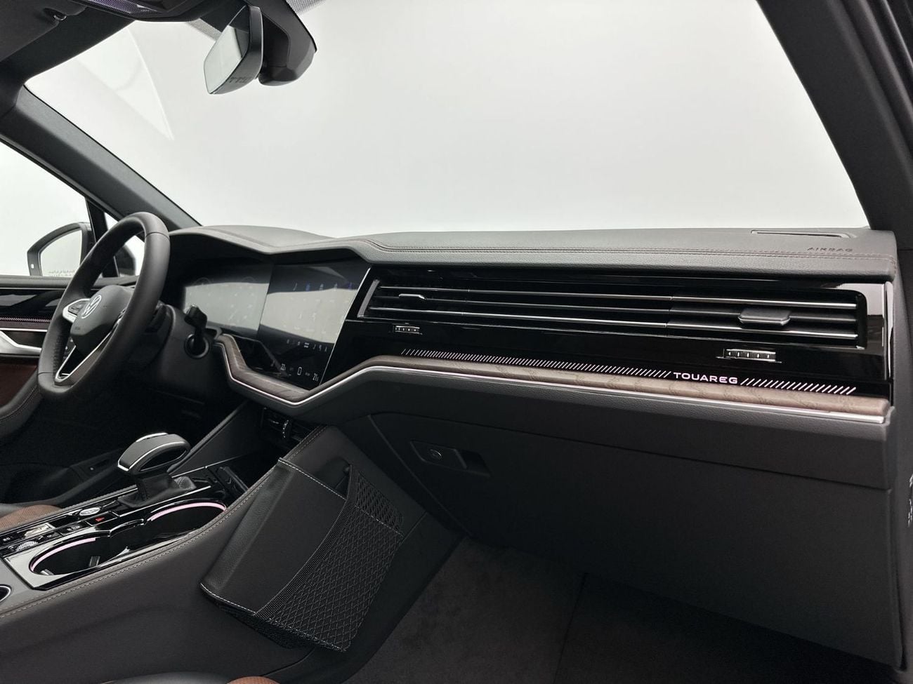 فولكس واجن طوارق Touareg Elegance - Tirano (Ref#00417)