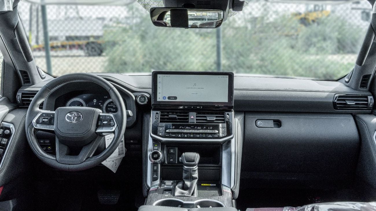 Toyota Land Cruiser 2026 Toyota Land Cruiser VXR 3.5L AT Petrol (Black-Red) Omani