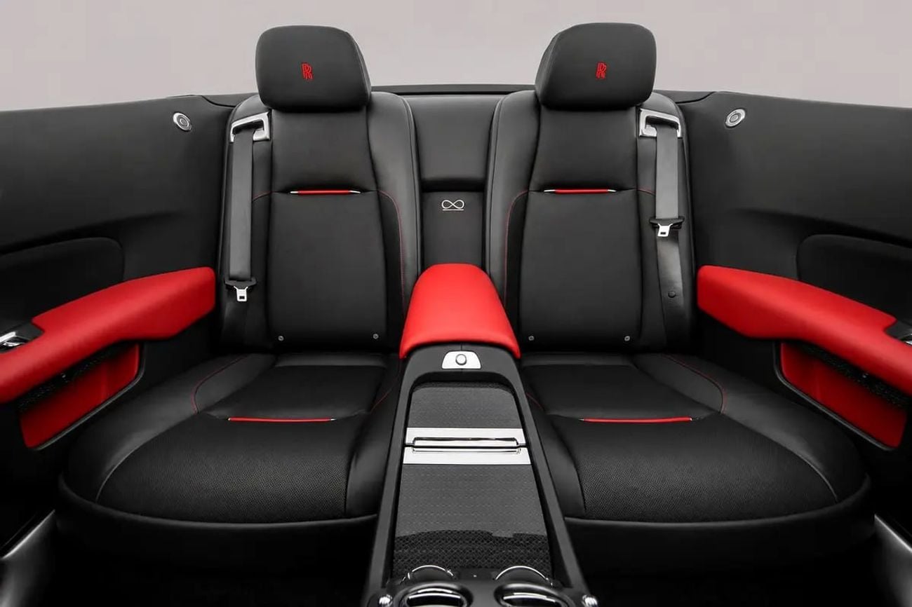 Rolls Royce Dawn Black Badge - GCC Specs