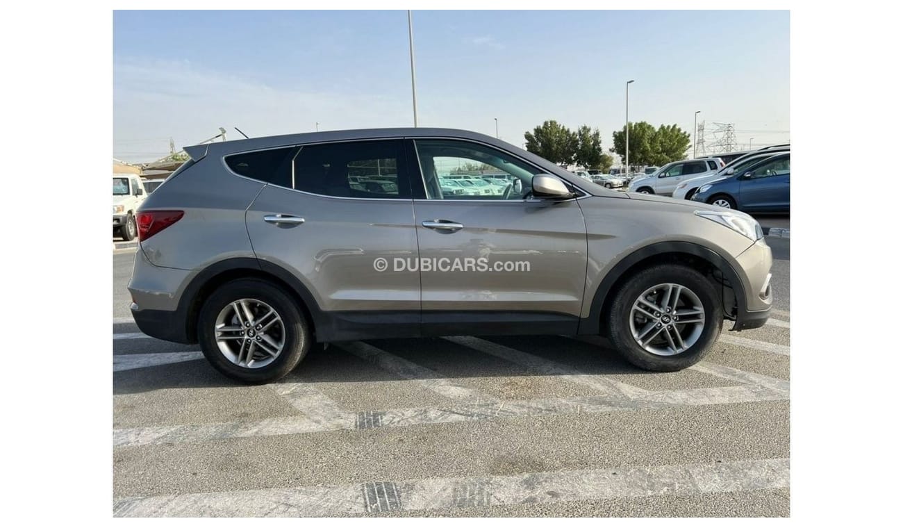 Hyundai Santa Fe *Offer*2017 Hyundai Santa Fe Sports 4x4  /