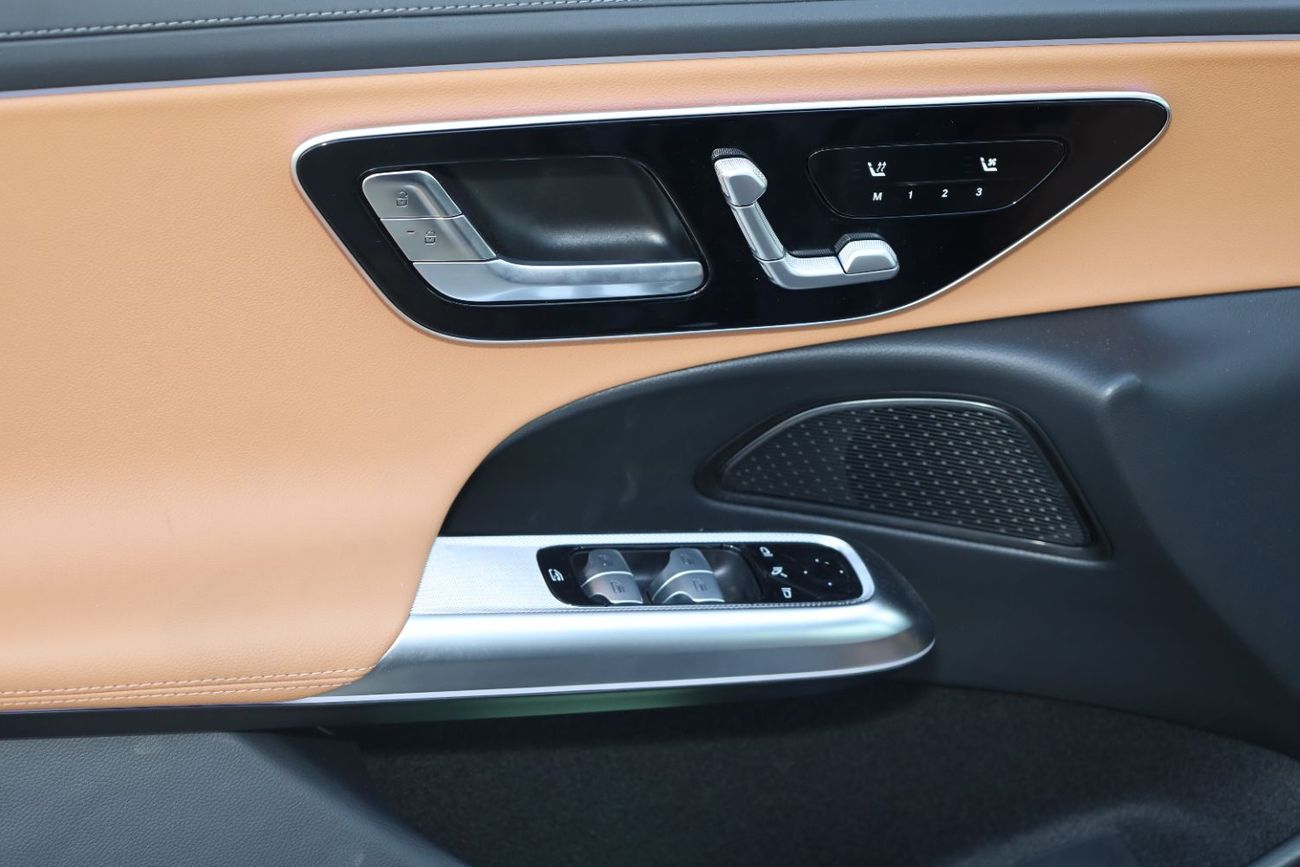 Mercedes-Benz E200 2.0L