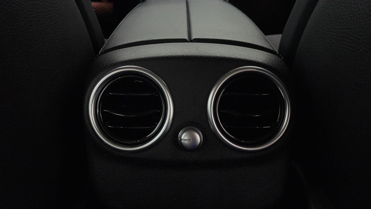 مرسيدس بنز C 200 AMG SPORT PACKAGE 2 | بدون دفعة مقدمة | اختبار القيادة في المنزل