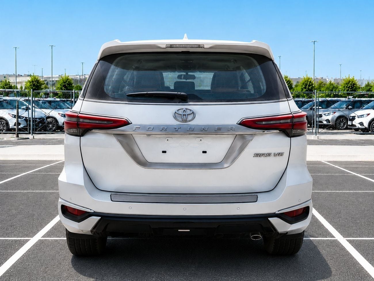 Toyota Fortuner GXR ECTAI0006 - Toyota Fortuner - 4.0L Petrol Auto - 4wd V6 - White