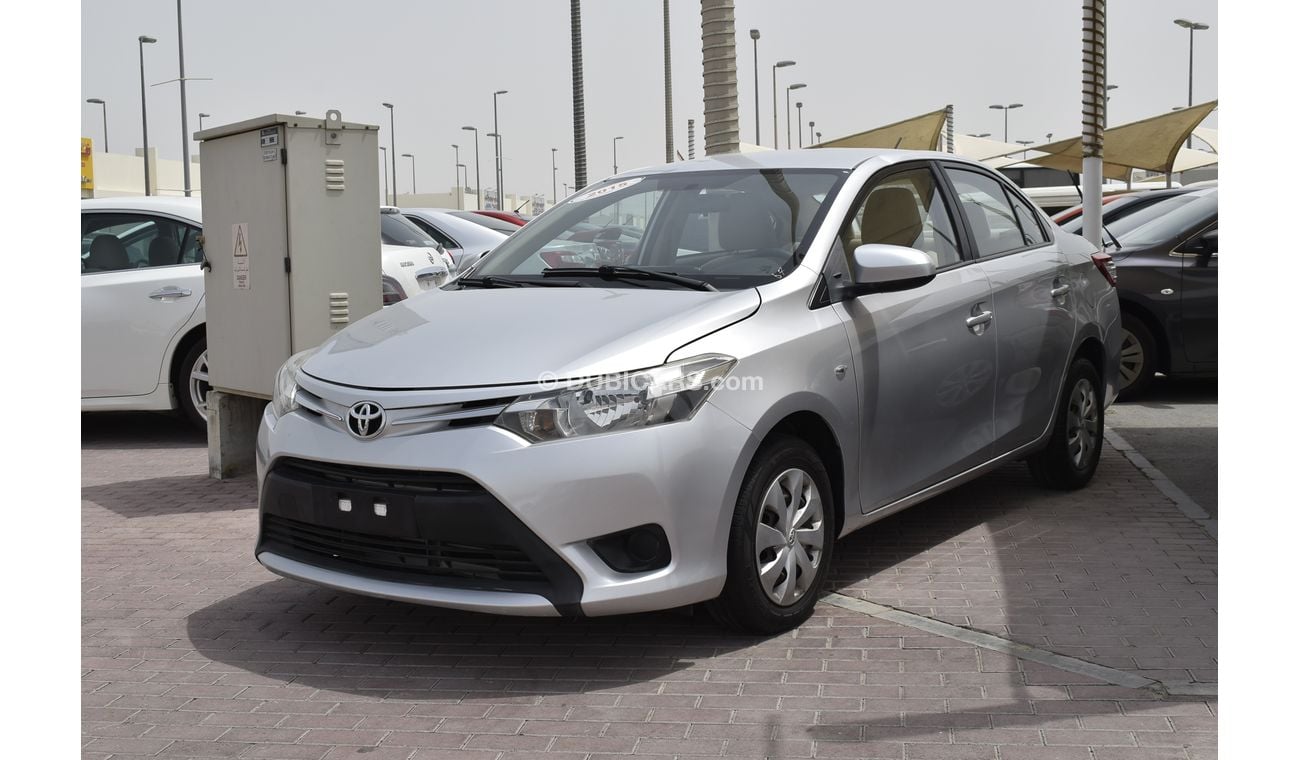 تويوتا يارس 2015 خليجي بحالة ممتازة  بدون حوادث