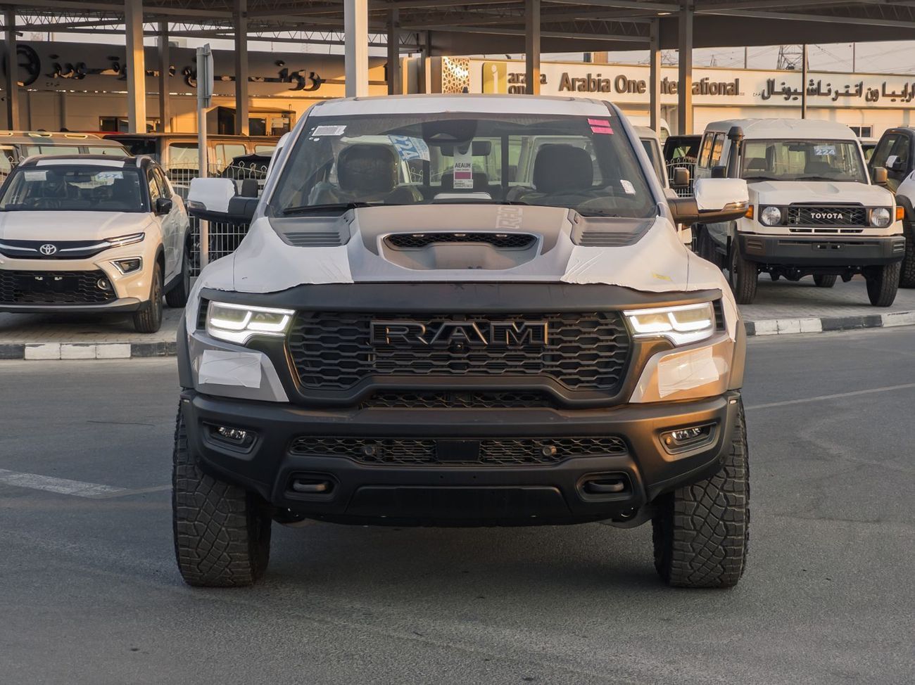 رام 1500 EXPORT PRICE - RAM RHO 3.0L TT HO - Silver (FULL OPTION)