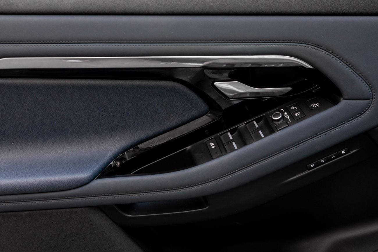 Land Rover Range Rover Evoque Range Rover Evoque SE | 2,350 P.M | 0% Downpayment | R-DYNAMIC | Range Rover History!