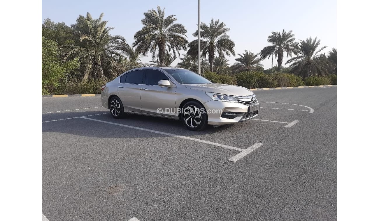 Honda Accord EX Honda Accord _2017 V4 full option very clean car accident free original paint