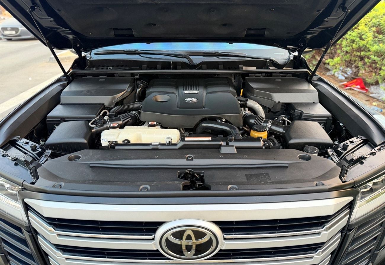 Toyota Land Cruiser VXR 2022 Model Twin Turbo 3.5L Engine Full Option New Arrival