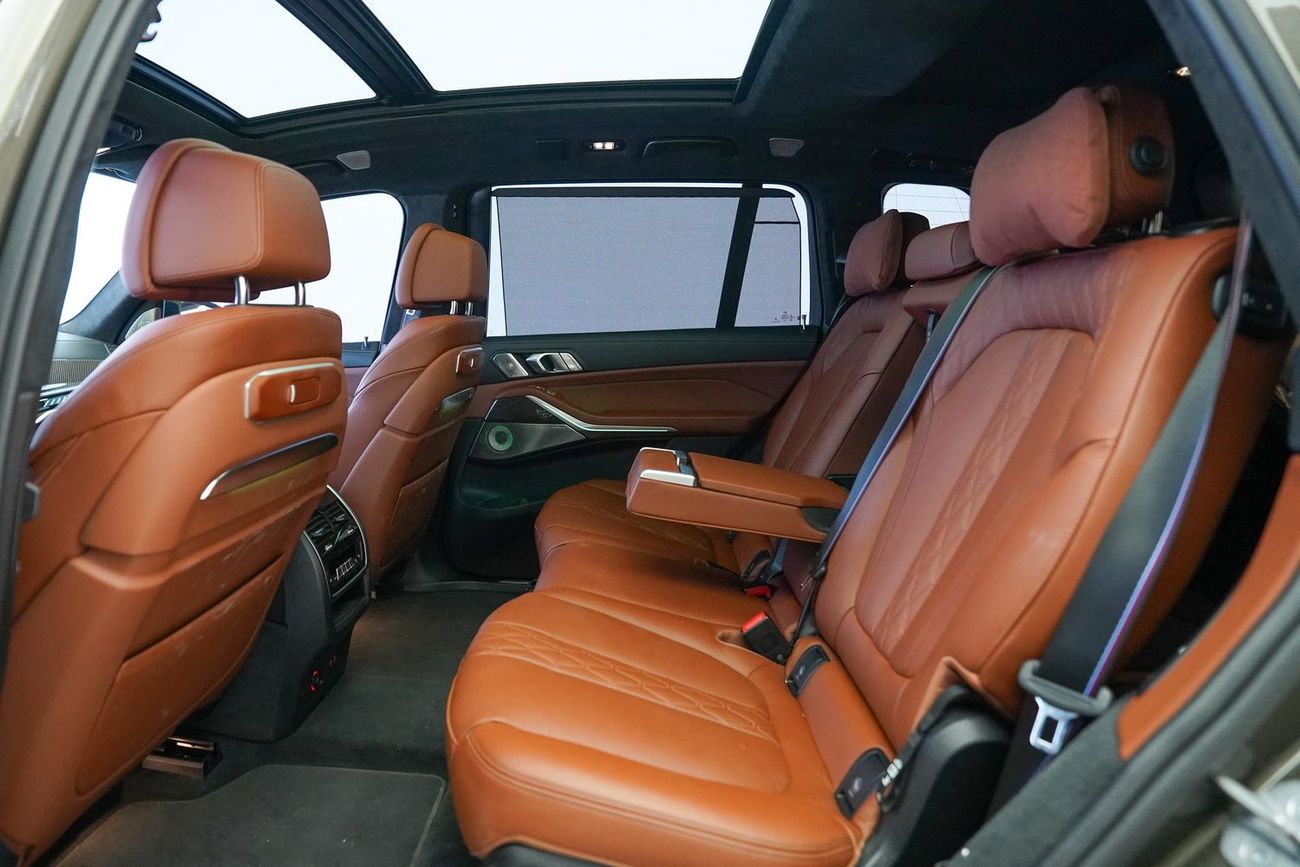 بي أم دبليو X7 M50i 4.4L (523 HP)