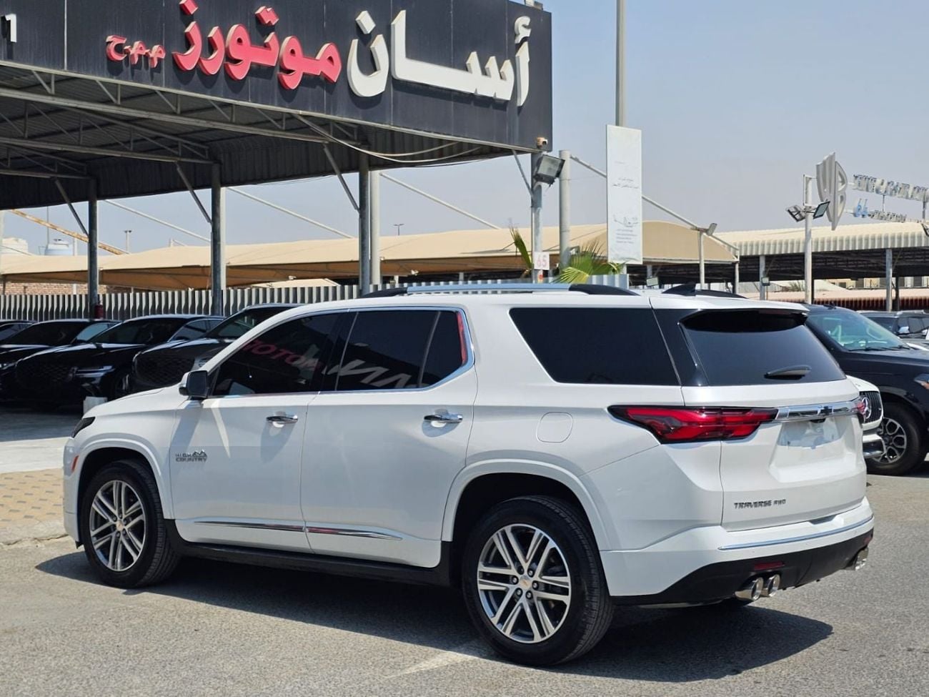 Chevrolet Traverse 2LT RS Chevrolet Traverse HIGH COUNTRY 2023 3.6L 6 CYL