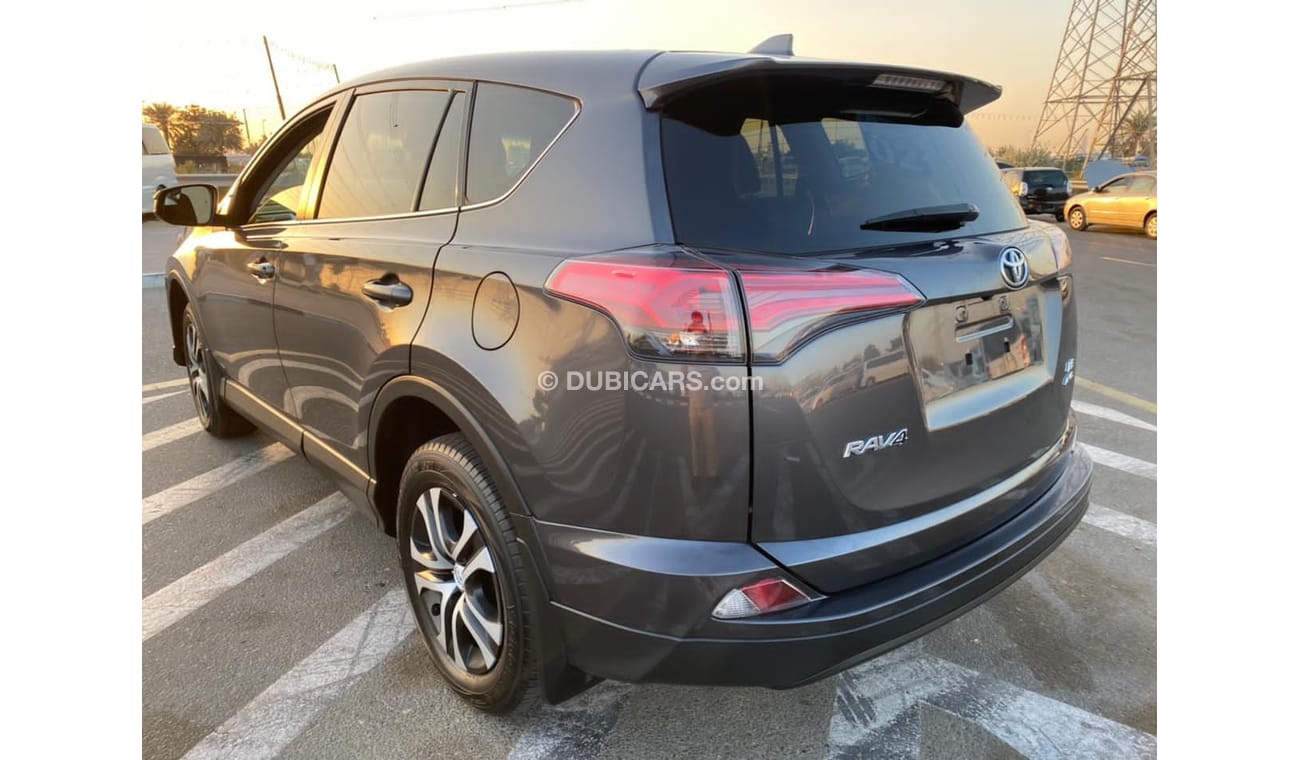 Toyota RAV4 2018 TOYOTA RAV 4 AWD LE MID OPTION
