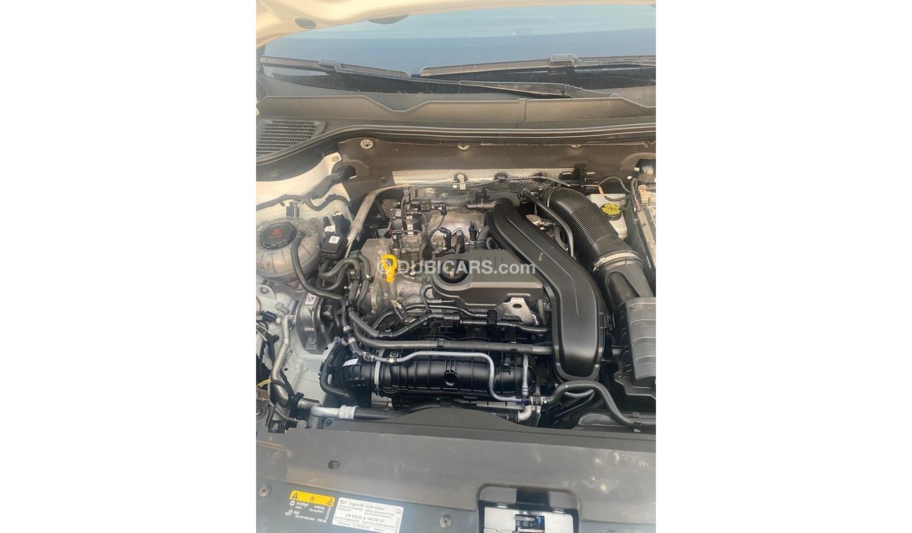 Used Volkswagen Taos 2022 for sale in Dubai 661493