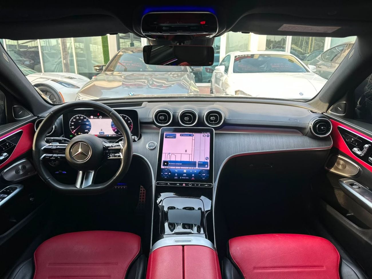 مرسيدس بنز C 200 PREMIUM مرسيدس بنز C200 خليجي 2024 فل ابشن بحالة ممتازه