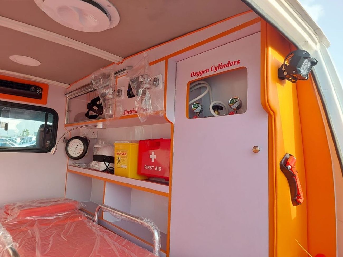 Toyota Land Cruiser TOYOTA LAND CRUISER AMBULANCE SUV RHD 2017 MODEL 4.5 L DIESEL MANUAL(PM07499)