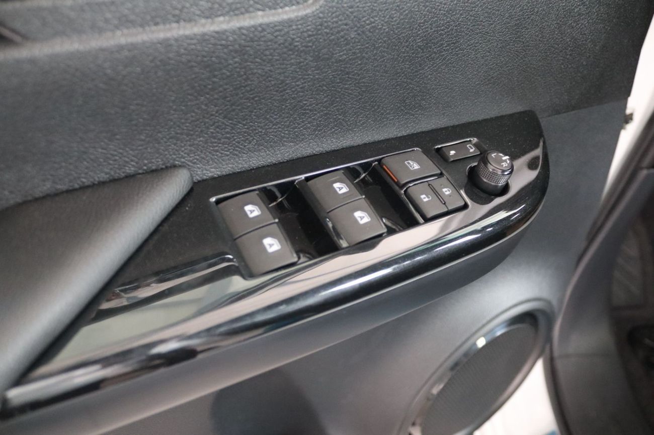 تويوتا هيلوكس 4.0 V6 **EXPORT ONLY**التصدير فقط خارج الخليج***