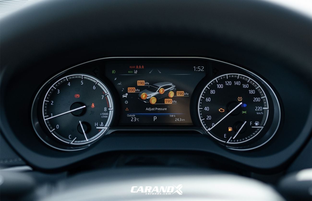 تويوتا فينزا 2.0L CVT 2WD Luxury Petrol 2025