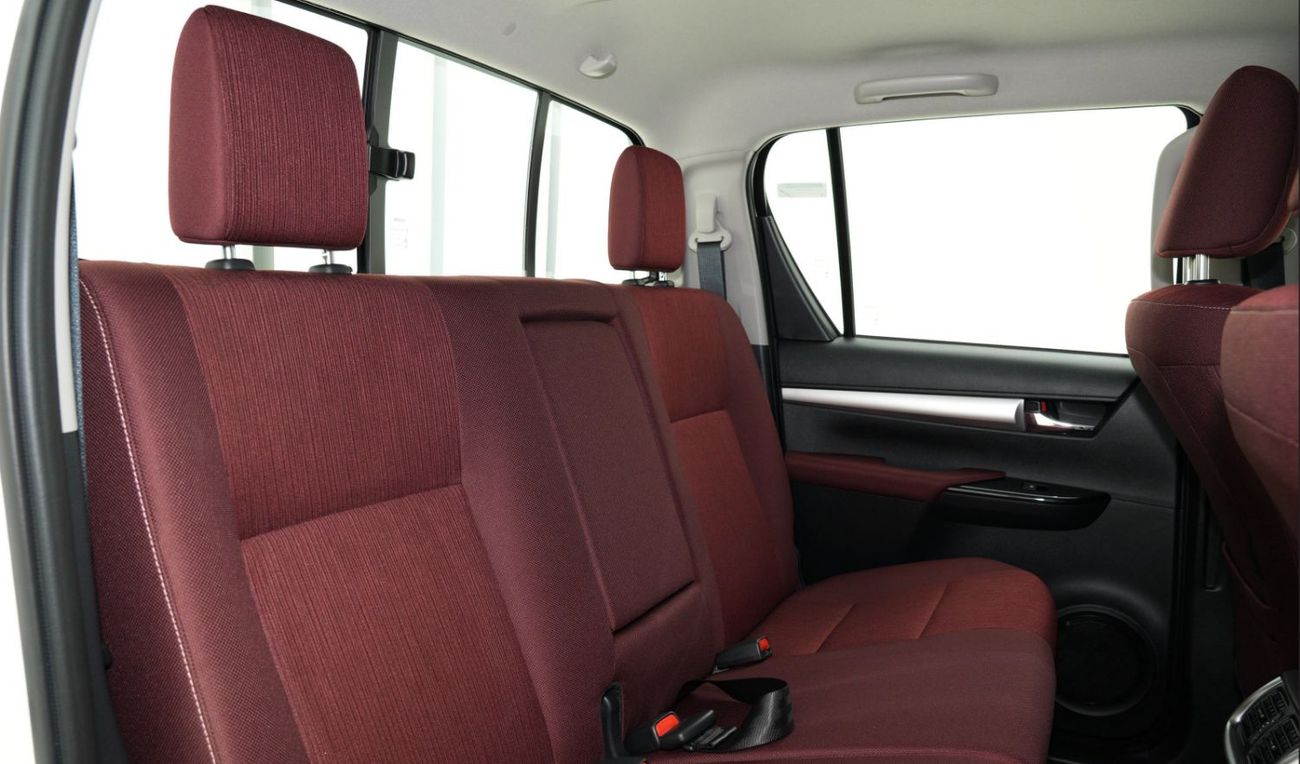تويوتا هيلوكس ECTP2M011 - 2025 Toyota Hilux Double Cab Pick Up GLX - 2.4L Diesel Auto White