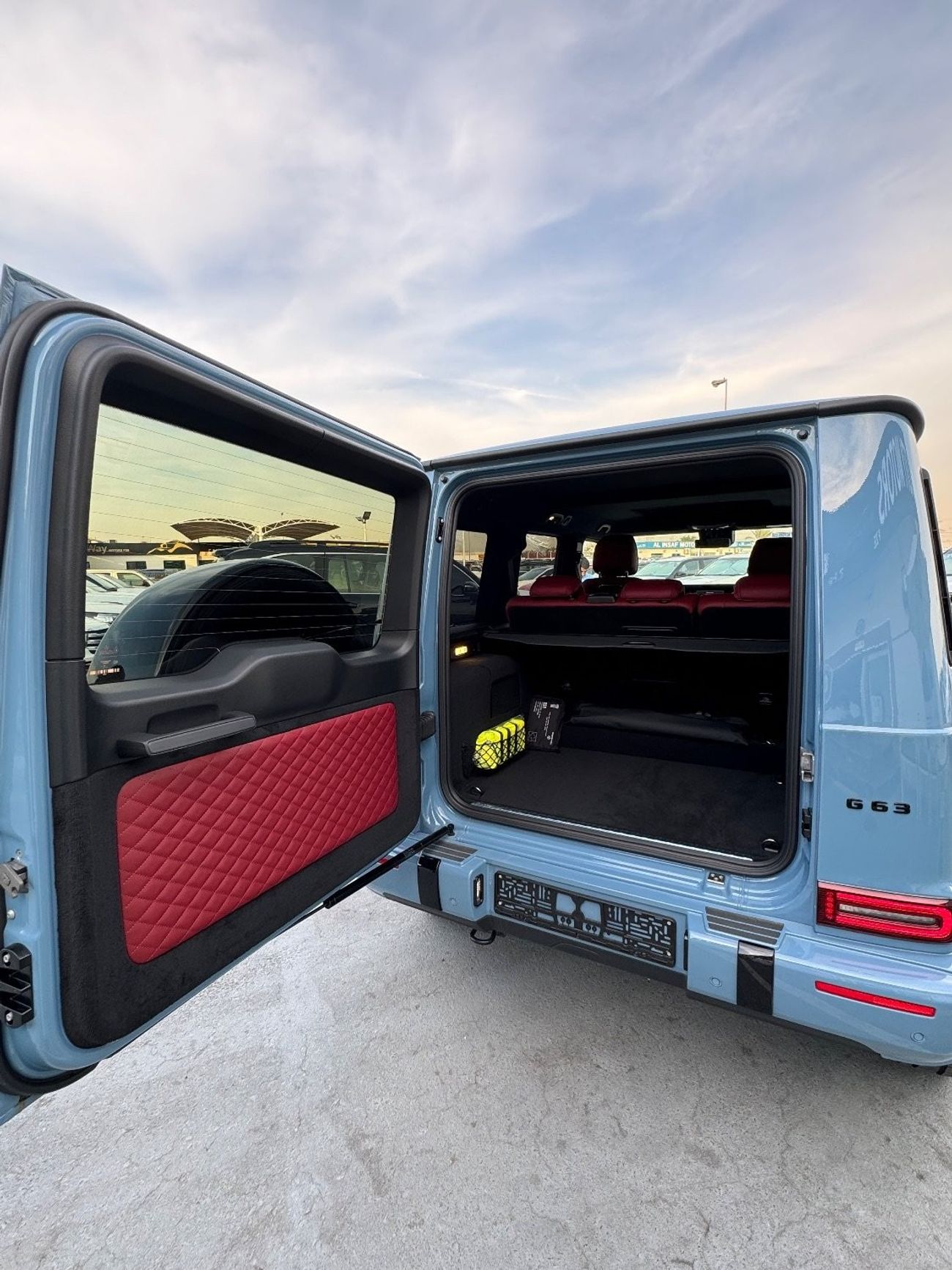 Mercedes-Benz G 63 AMG Mercedes Benz G63 AMG 4.0 V8 Engine China blue Interior Red 2023