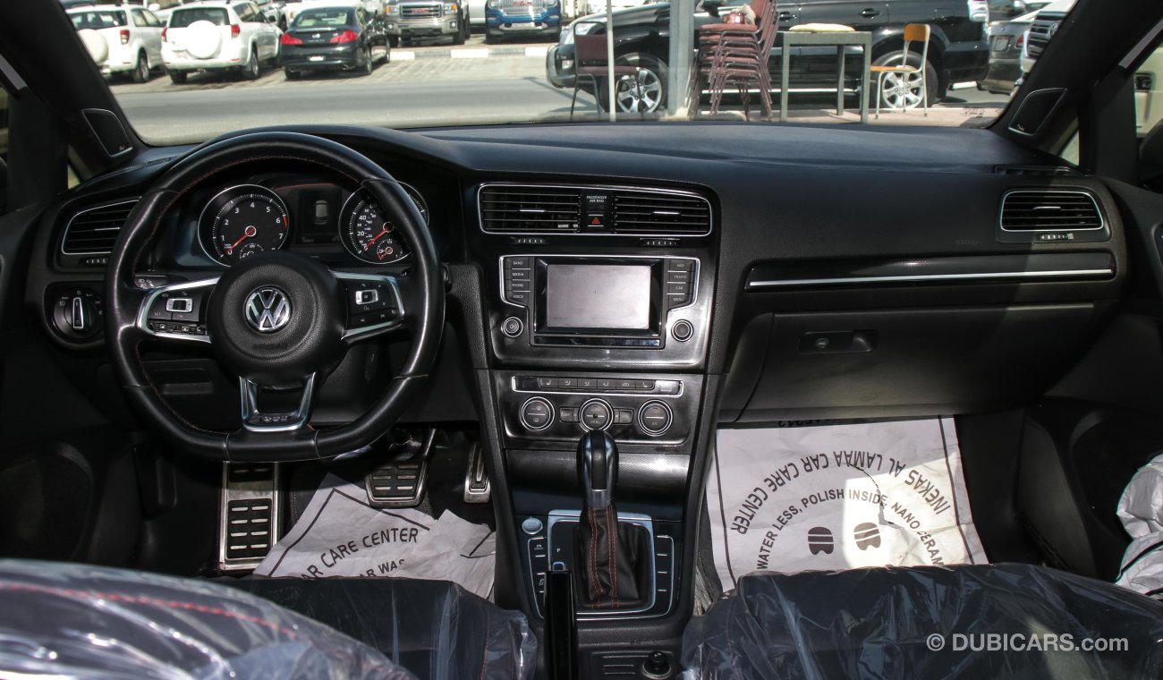 Volkswagen Golf GTI With R Kit