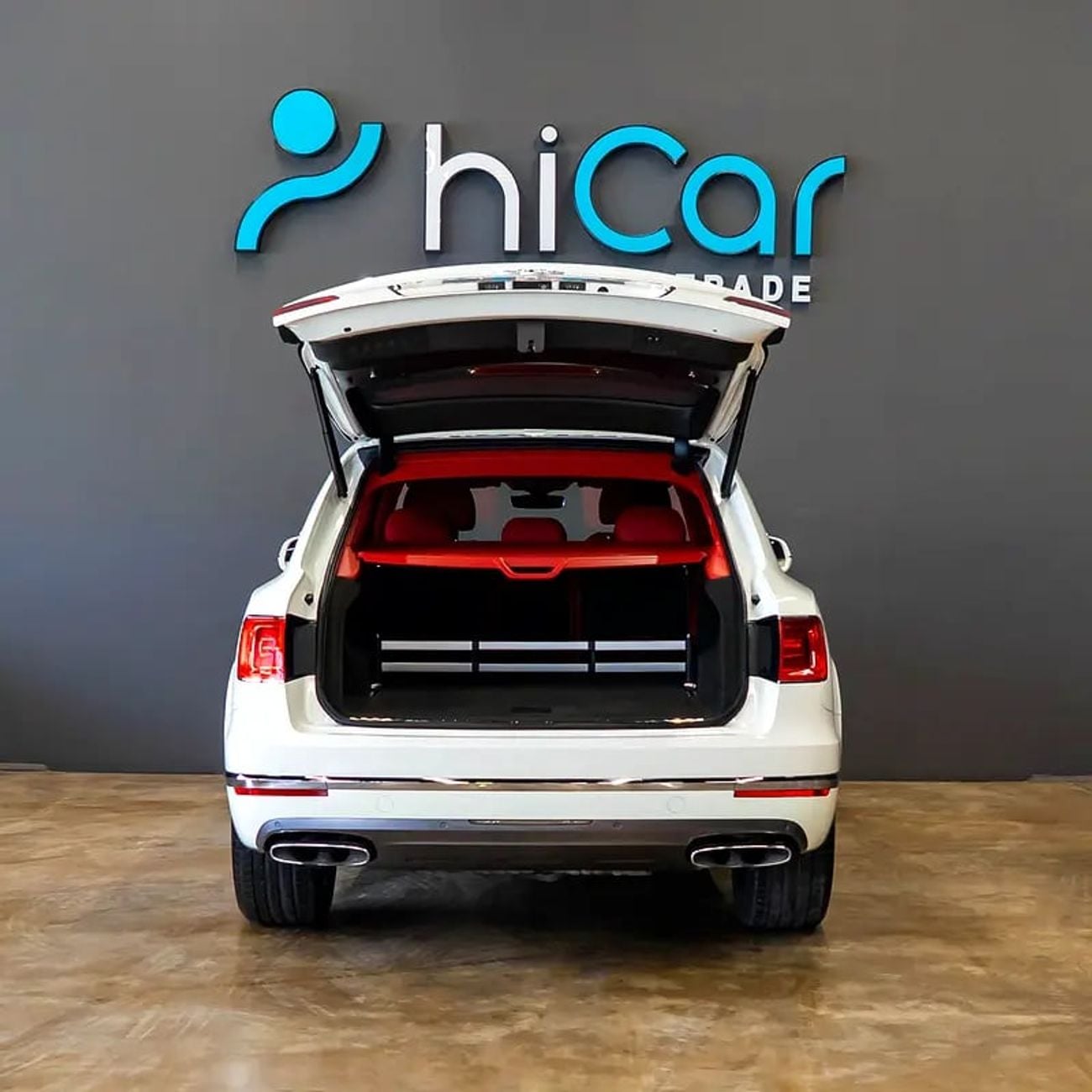 بنتلي بينتايجا 5,448 P.M • 0% Downpayment • • 1 Year Warranty