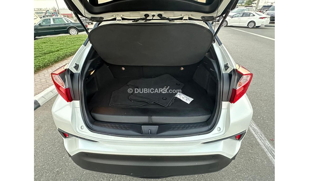 Toyota CHR Dynamic Chr 2021 full option hybrid gcc