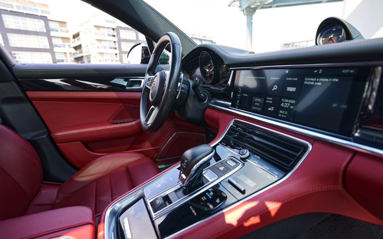 بورش باناميرا Porsche Panamera 2020