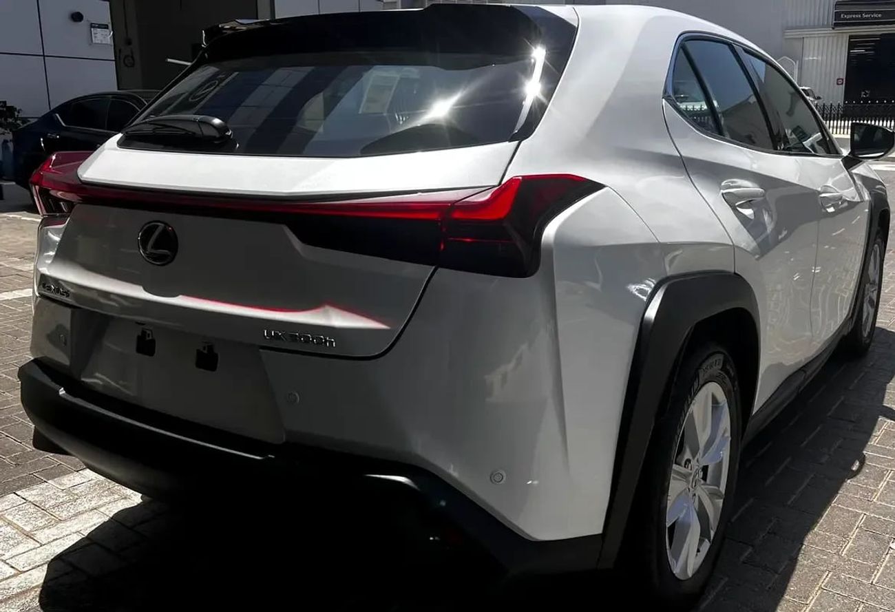 لكزس UX300h Prime Lexus UX 300e 2025 مواصفات خليجية