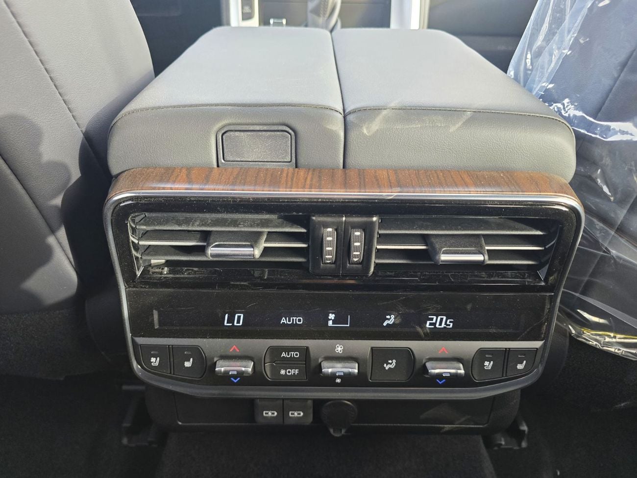 Toyota Land Cruiser Toyota Land Cruiser VX 3.3L Diesel A/T 4WD SUV With radar Black Color 2026 Model