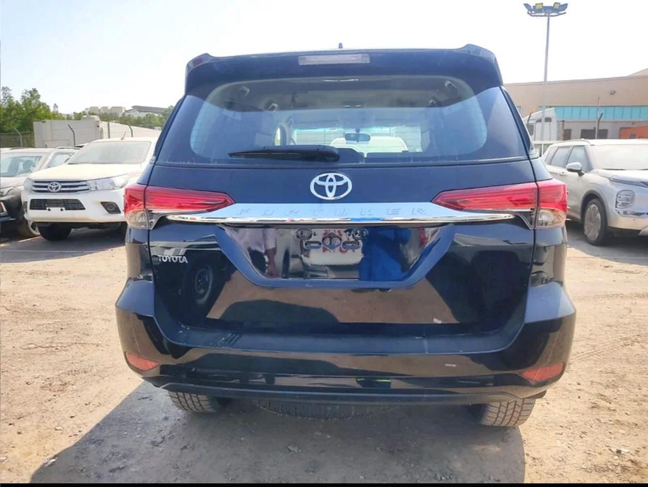 Toyota Fortuner TOYOTA FORTUNER 2.7L PETROL AUTO WD 2025