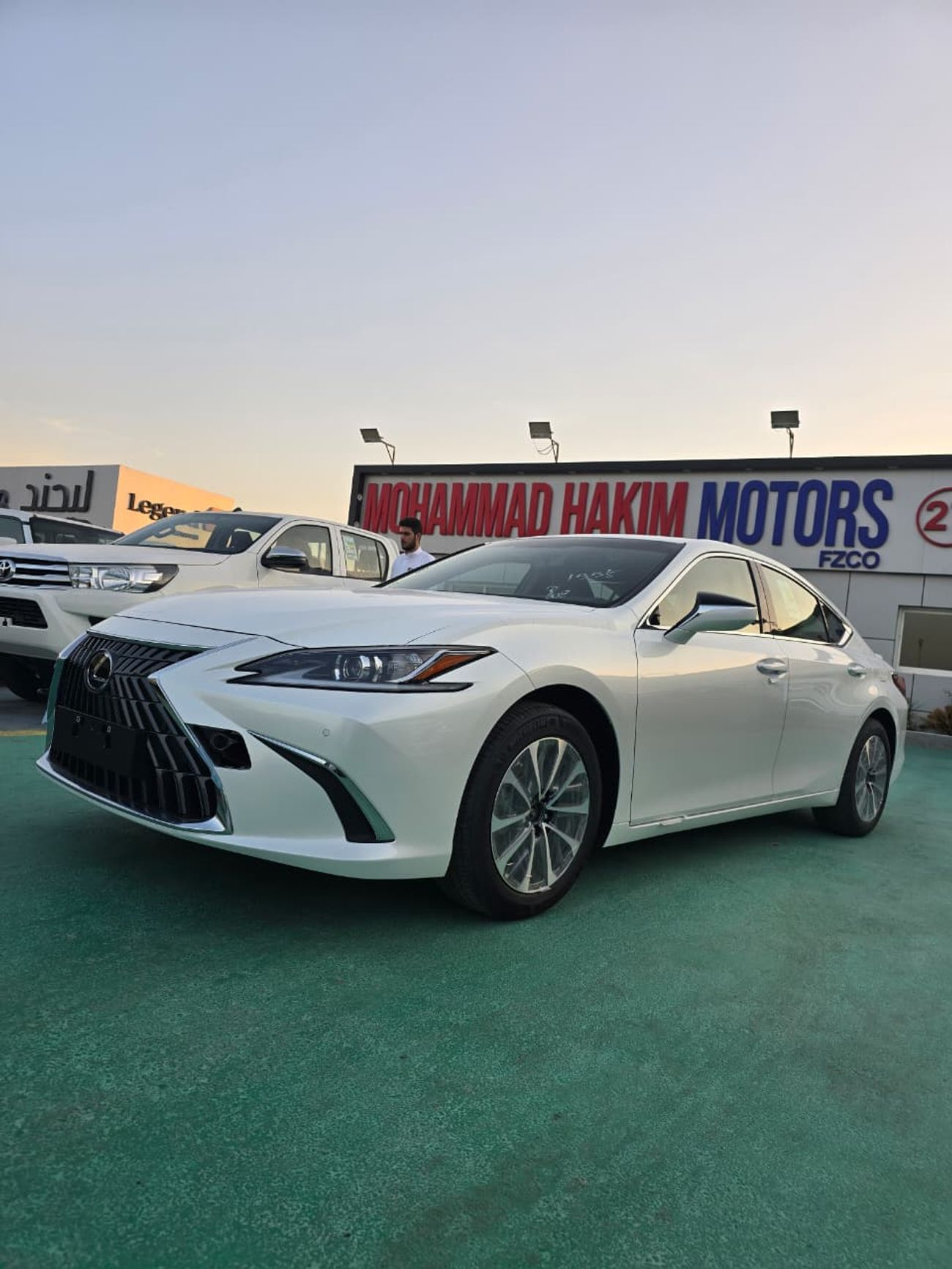 لكزس ES300h LEXUS ES300H HYBRID 2026 MODEL