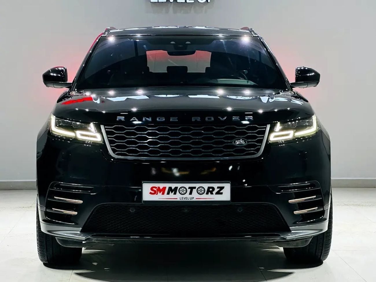 Land Rover Range Rover Velar DLX P250 R-Dynamic HSE 2.0L