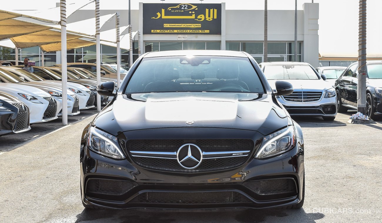 مرسيدس بنز C 63 AMG Clean Title، ضمان شامل مجاني لمدة سنة علي جميع السيارات