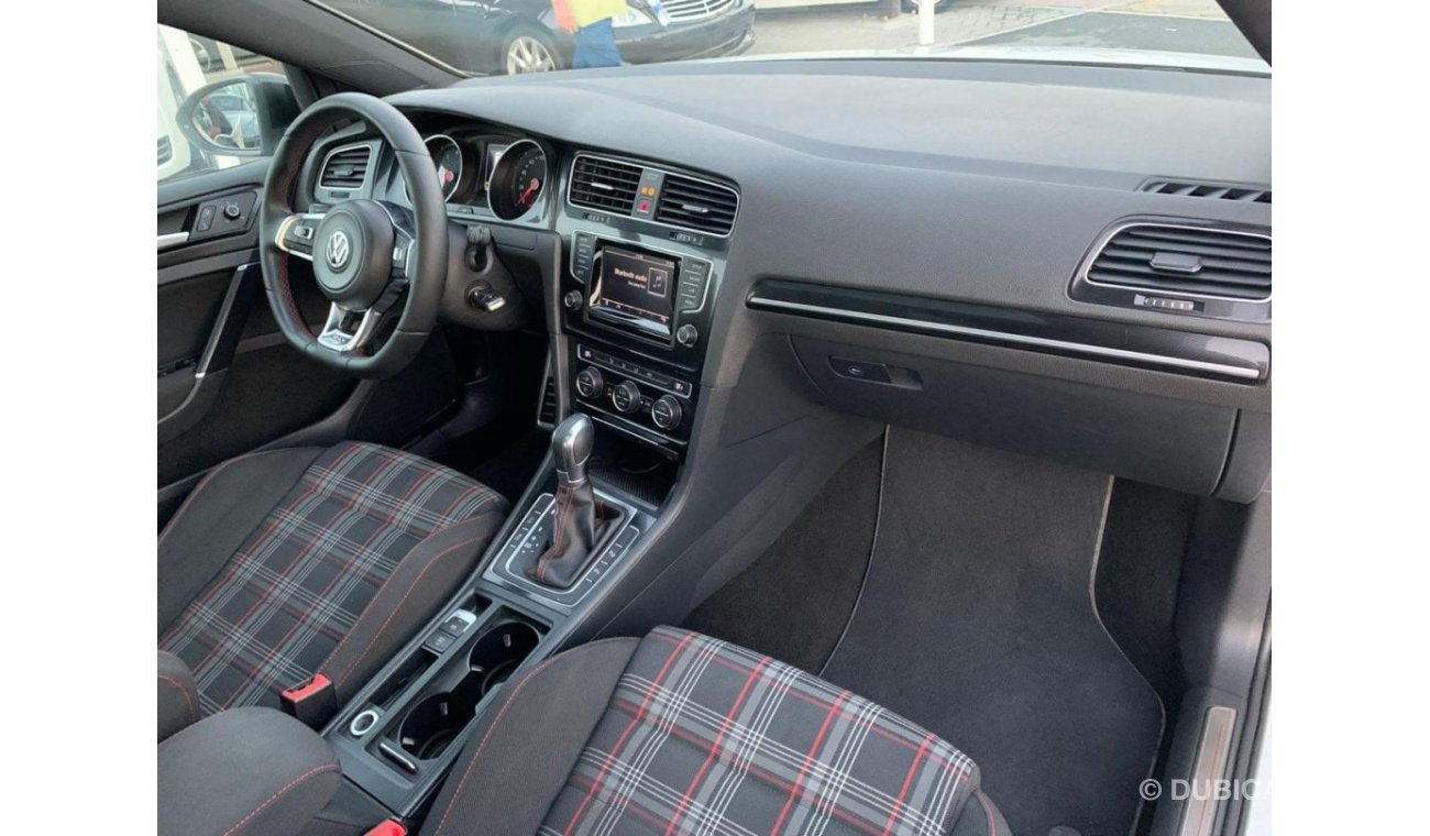 فولكس واجن جولف Golf GTI_GCC_2015_Excellent Condition _Full option