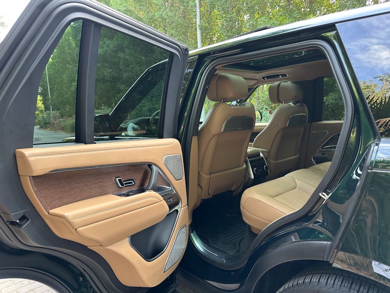 Land Rover Range Rover 2024 | Vogue P350 Autobiography | Diesel | 3.0L V6 | 345 HP | EU Specs | Full Option | 16K KM | Perf