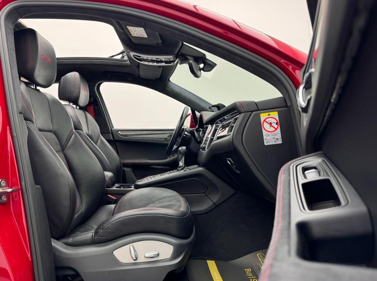 بورش ماكان GTS 3.0L (360 HP) 2017 Porsche Macan GTS, Service History, Excellent Condition, GCC