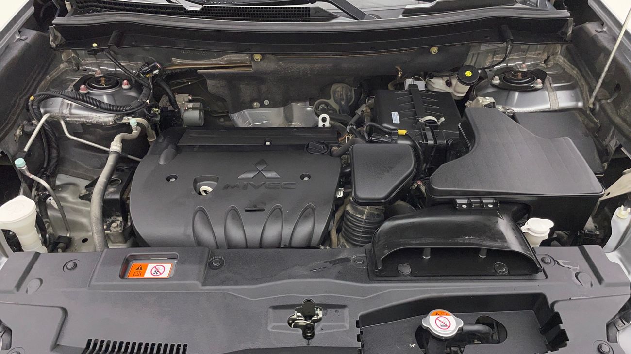 Mitsubishi Outlander GLX MID 2.4 | Zero Down Payment | Home Test Drive