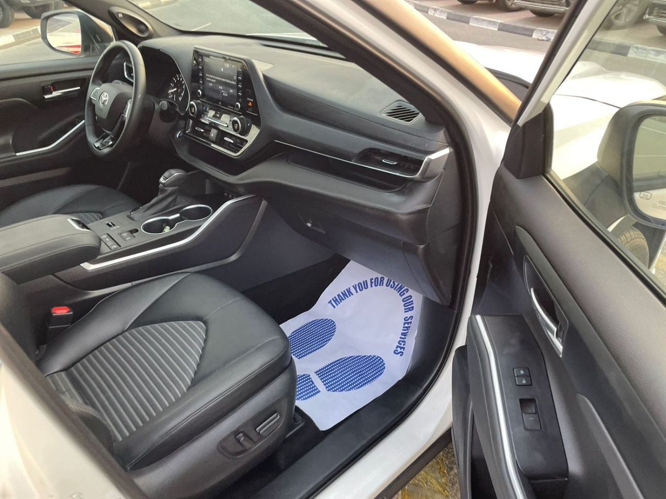 Toyota Highlander 2021 Toyota Highlander XSE 3.5L V6 - 14,500 Mileage