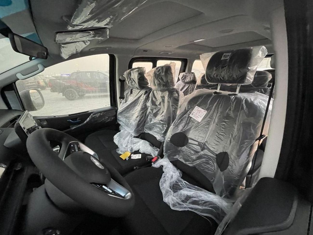 Hyundai Staria HYUNDAI STARIS 3.5 V6 PETROL 11 STR 2025 MODEL