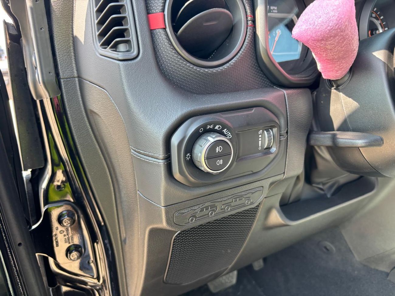 جيب رانجلر RUBICON 2.0L PETROL AUTOMATIC TRANSMISSION ( ONLY FOR RE-EXPORT OUTSIDE GCC COUNTRIES)