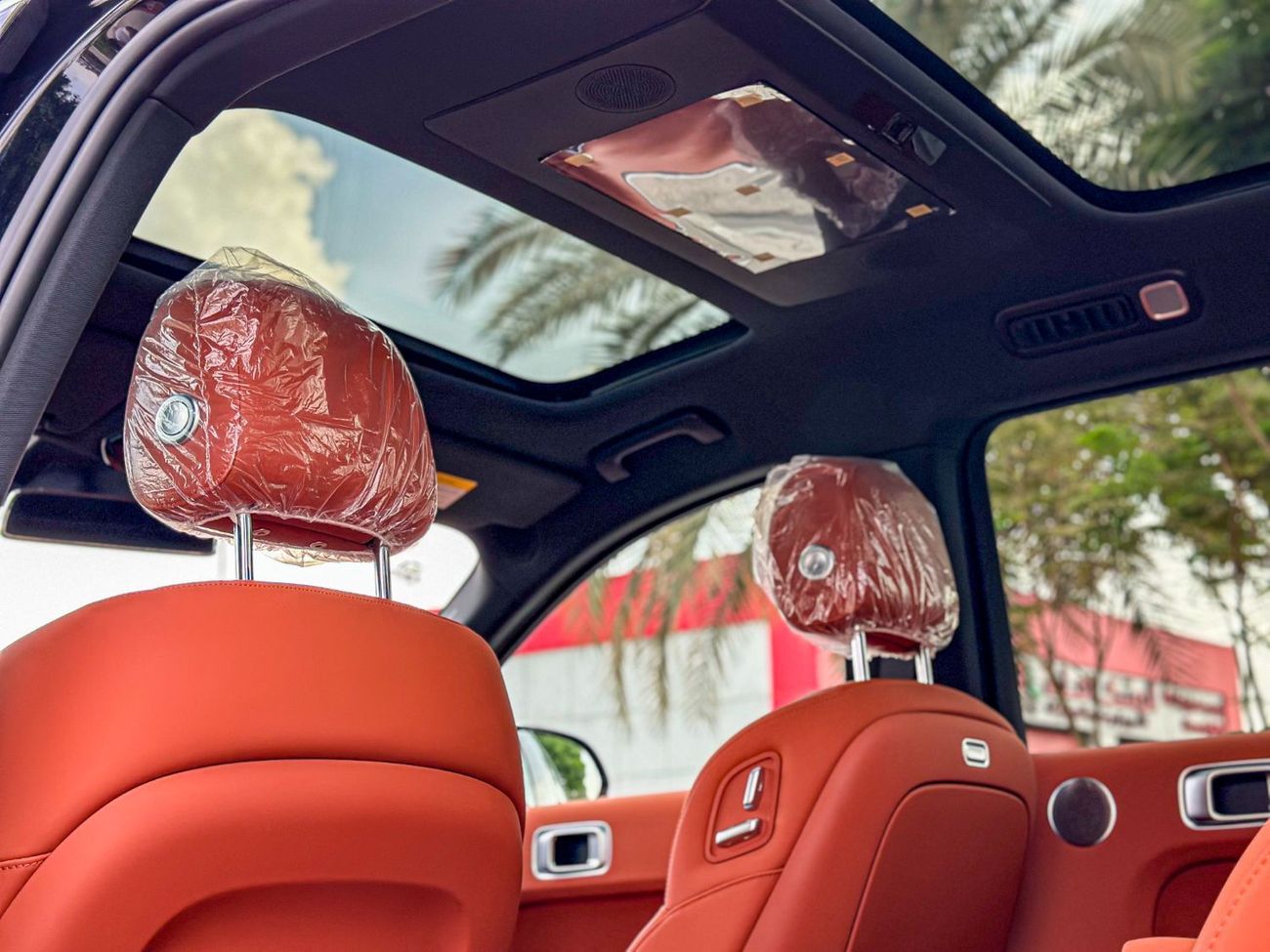 Li Auto L9 2024 Li Auto L9 Ultra / 1.5L Hybrid (Plug-In) / WLTC (1,412 Km) / 445 Hp / Warranty